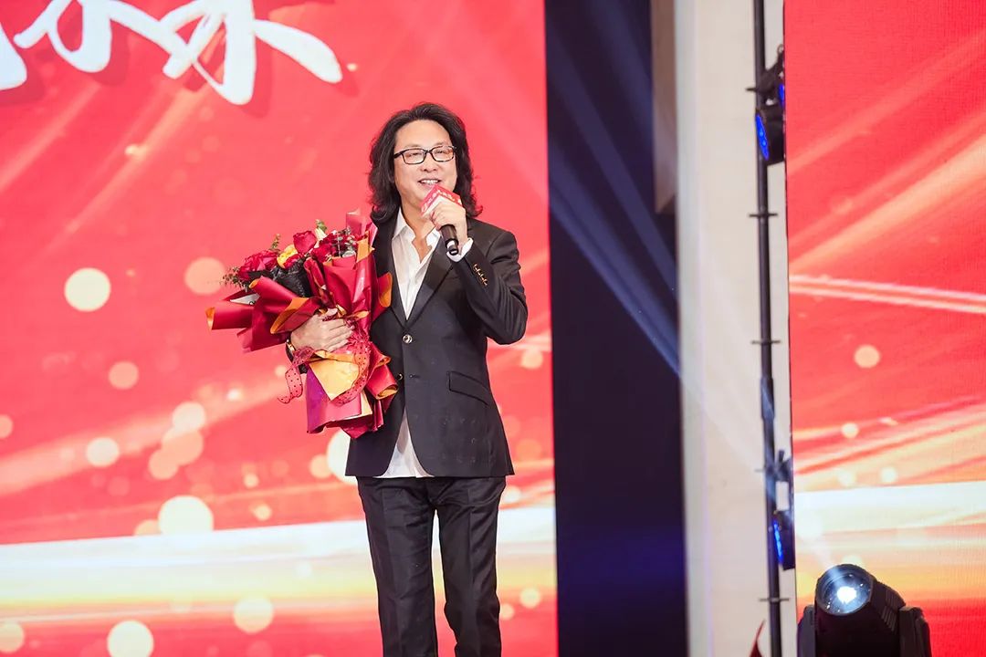 靈蟒賀歲，華章共啟 | 迅鐳激光2024年度工作總結(jié)會議暨年終盛典圓滿舉行！(圖20)