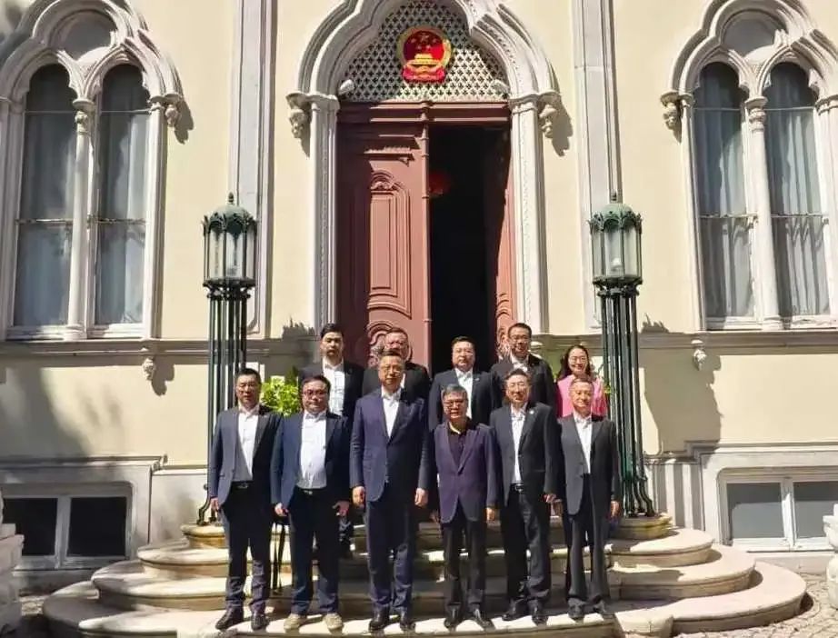 迅鐳激光董事長顏章健率隊(duì)赴歐洲進(jìn)行商務(wù)考察(三)(圖4)