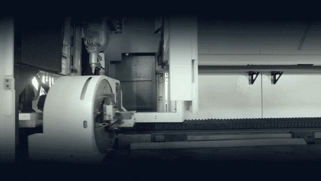 兩卡盤夾持切割時(shí)，小型管材甩動(dòng)嚴(yán)重怎么辦？迅鐳激光教你兩招，精準(zhǔn)切割不再難！(圖7)